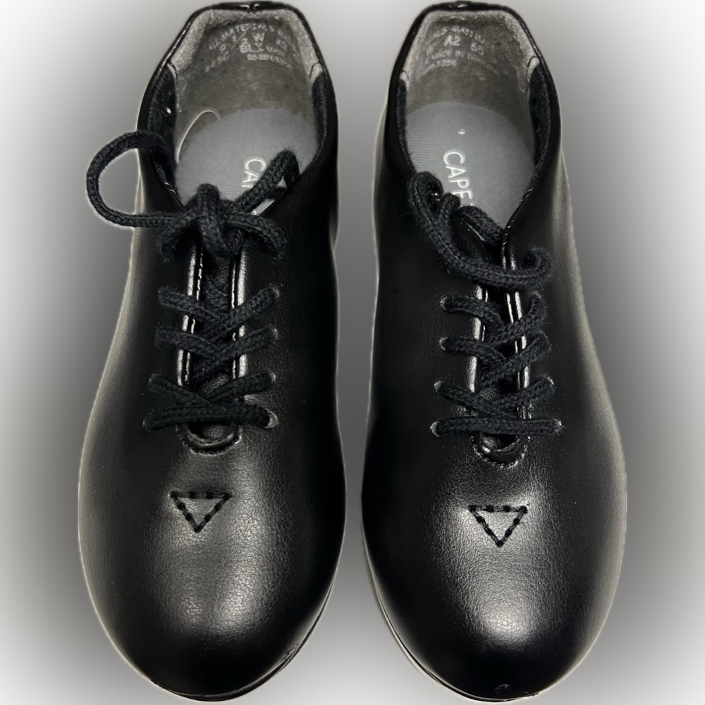Toddler tap shoes, lace up, size 9.5